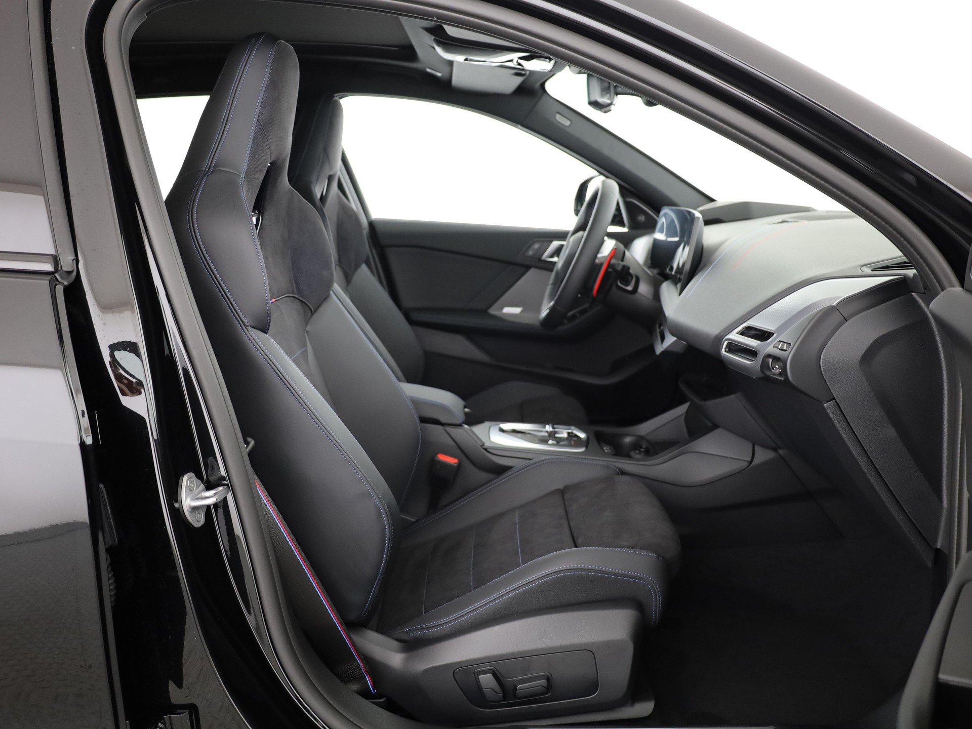 BMW M135i xDrive-image-17