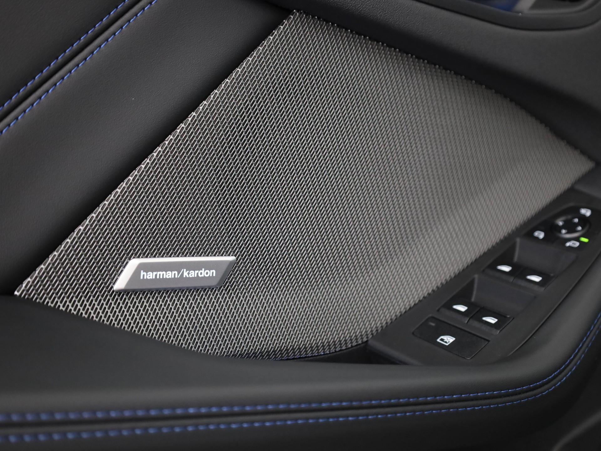 BMW M135i xDrive-image-12