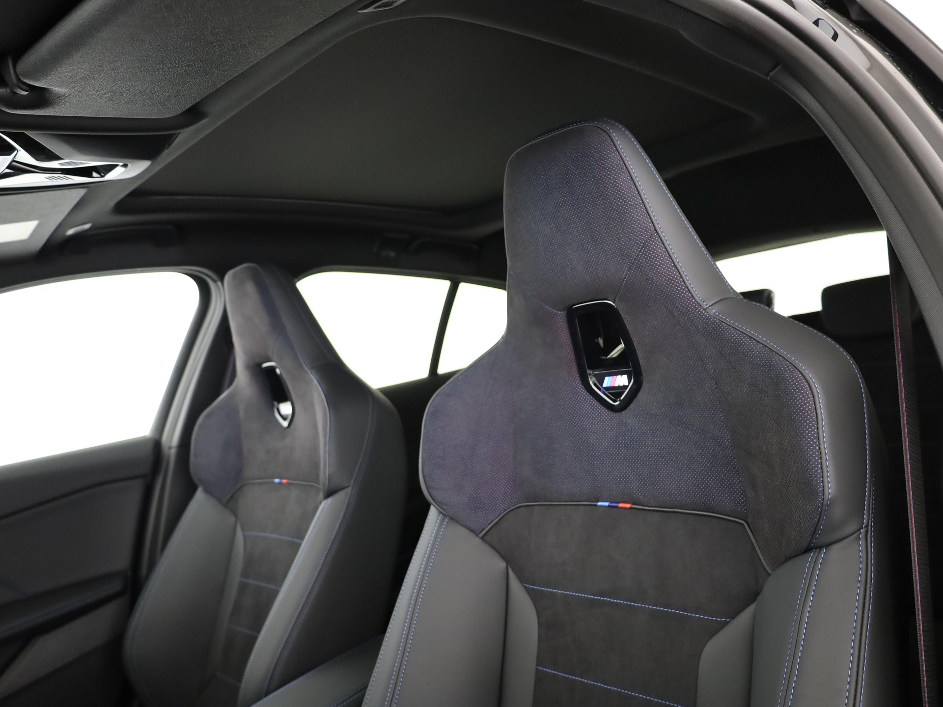 BMW M135i xDrive-image-14