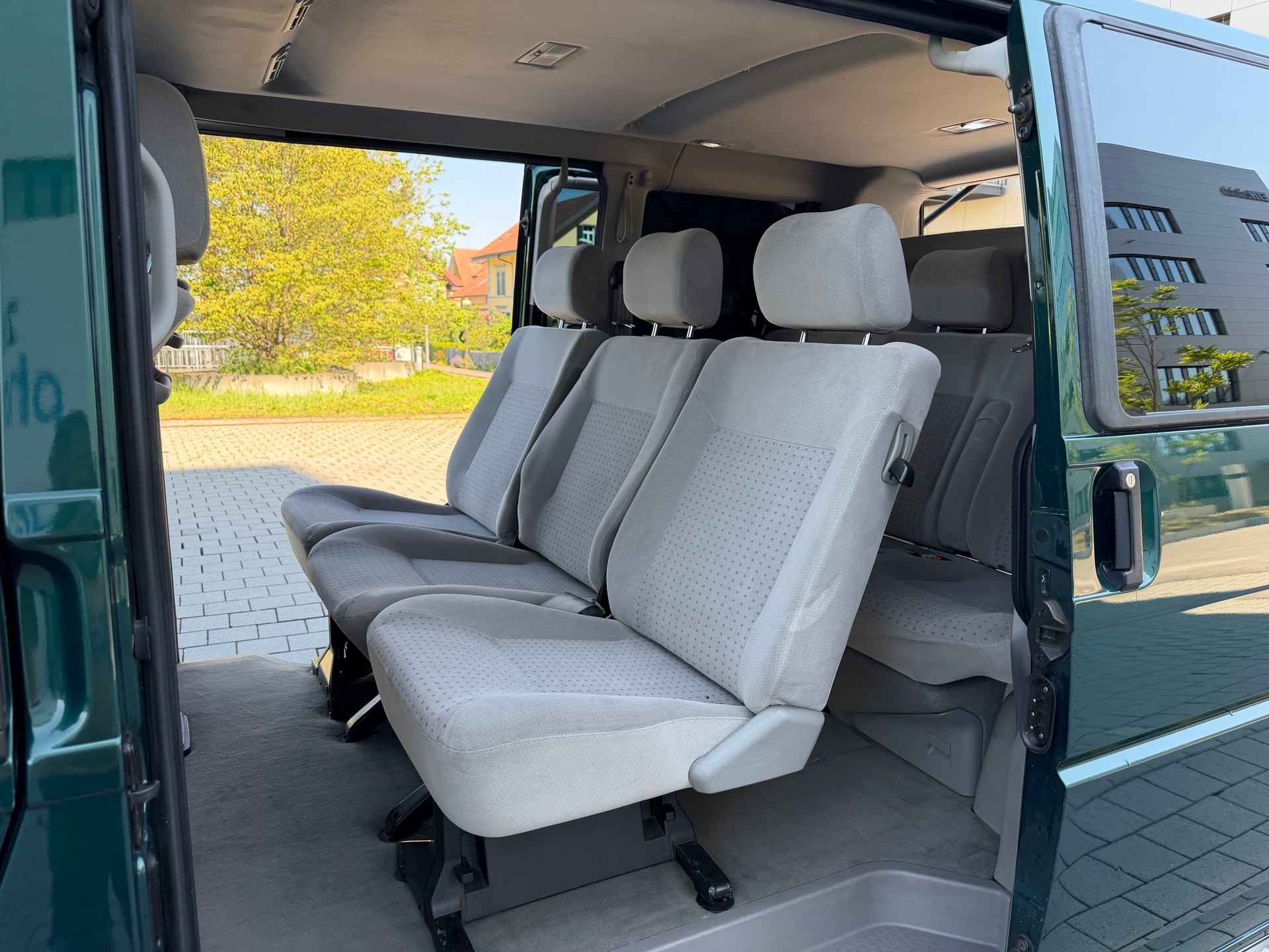 VW T4 Caravelle 2.5TDI ABS-image-10