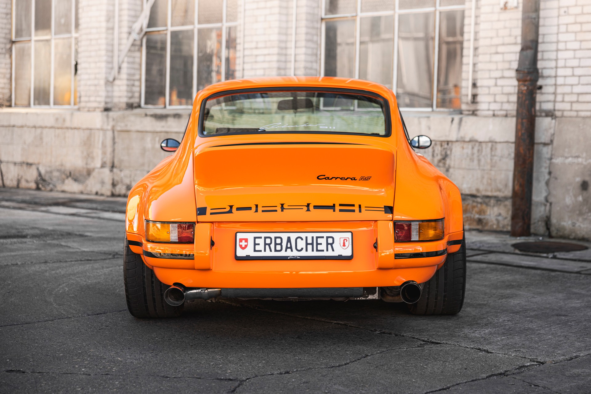 PORSCHE 911 Carrera 2-image-4