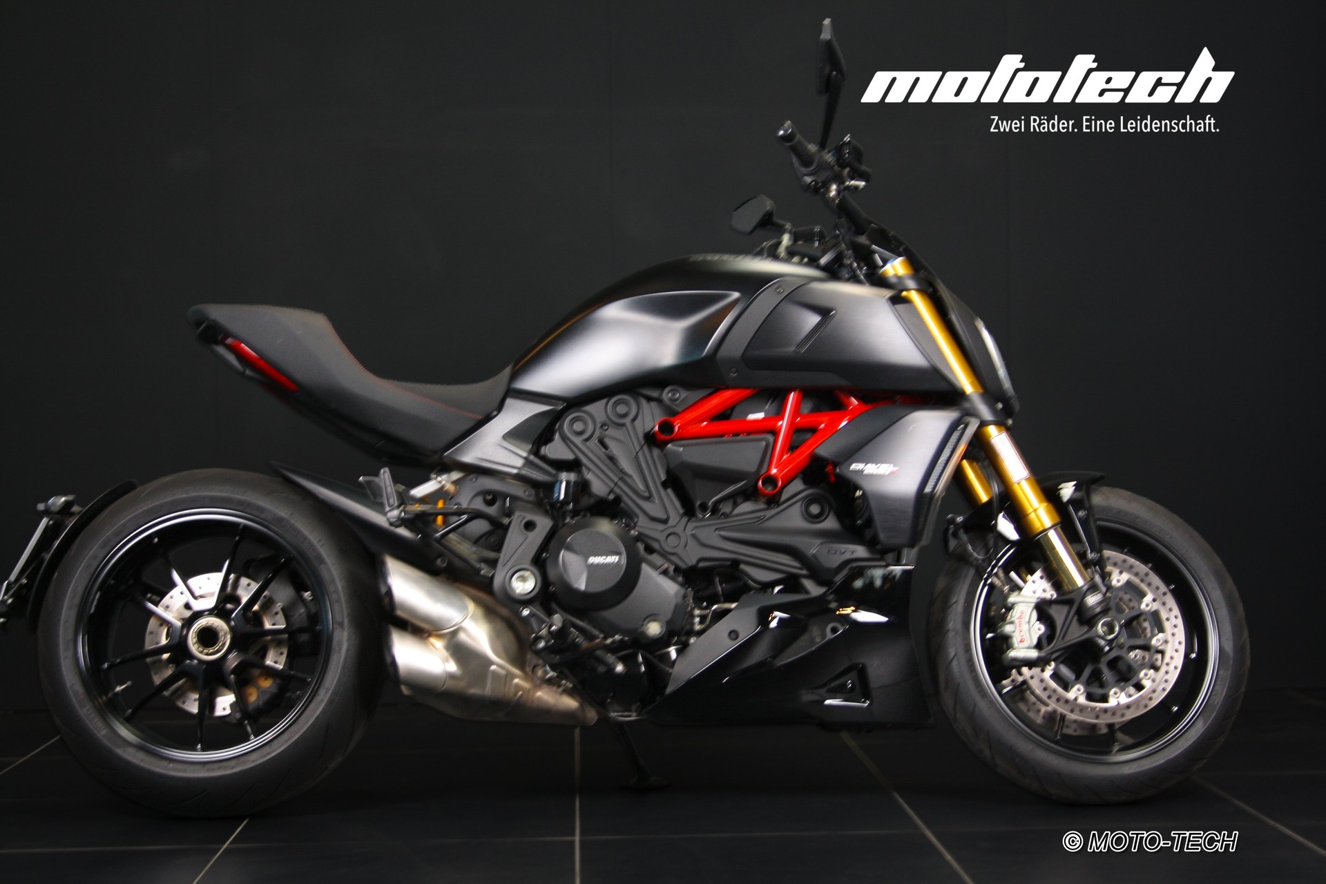 DUCATI Diavel 1260 S-showroom-element-1