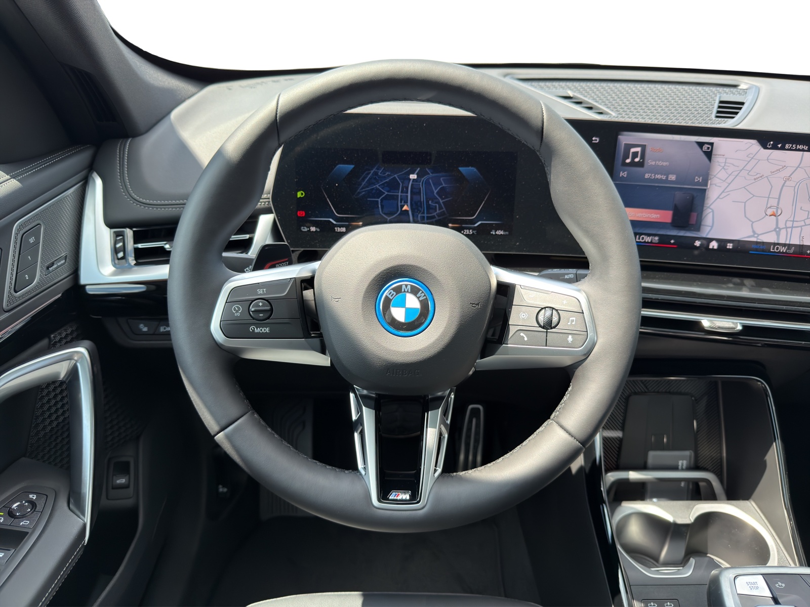 BMW iX1 xDrive 30 M Sport Pro-image-10