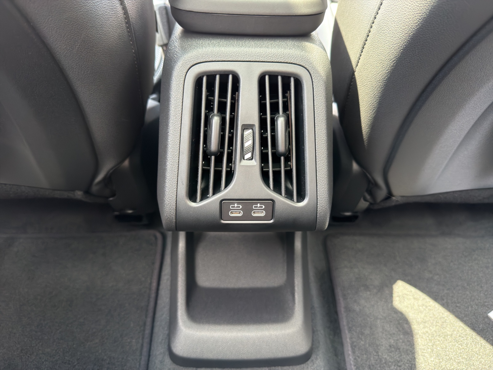 BMW iX1 xDrive 30 M Sport Pro-image-22