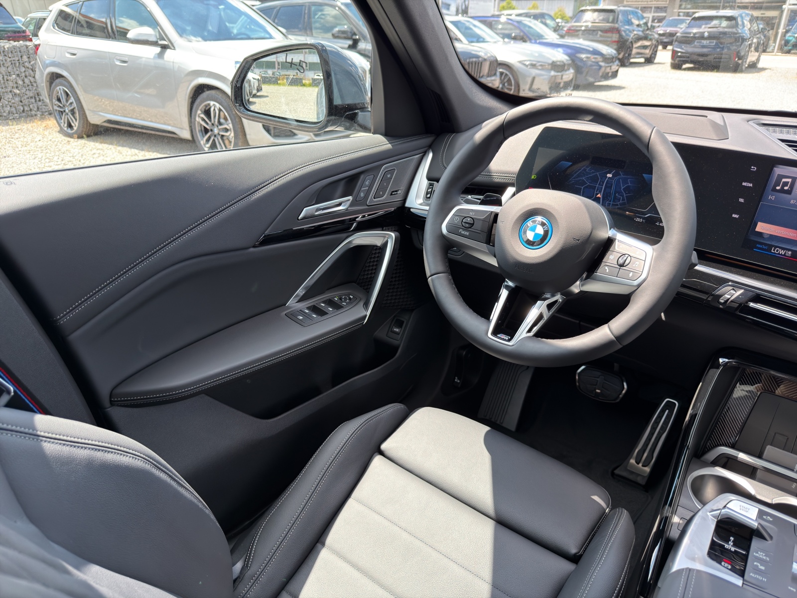BMW iX1 xDrive 30 M Sport Pro-image-14