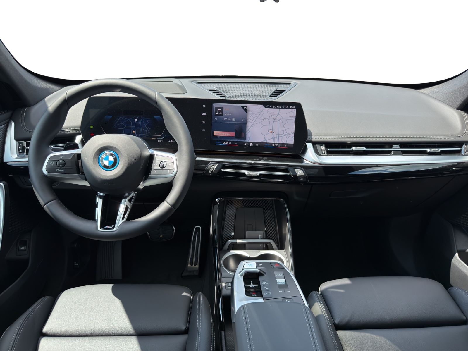 BMW iX1 xDrive 30 M Sport Pro-image-11