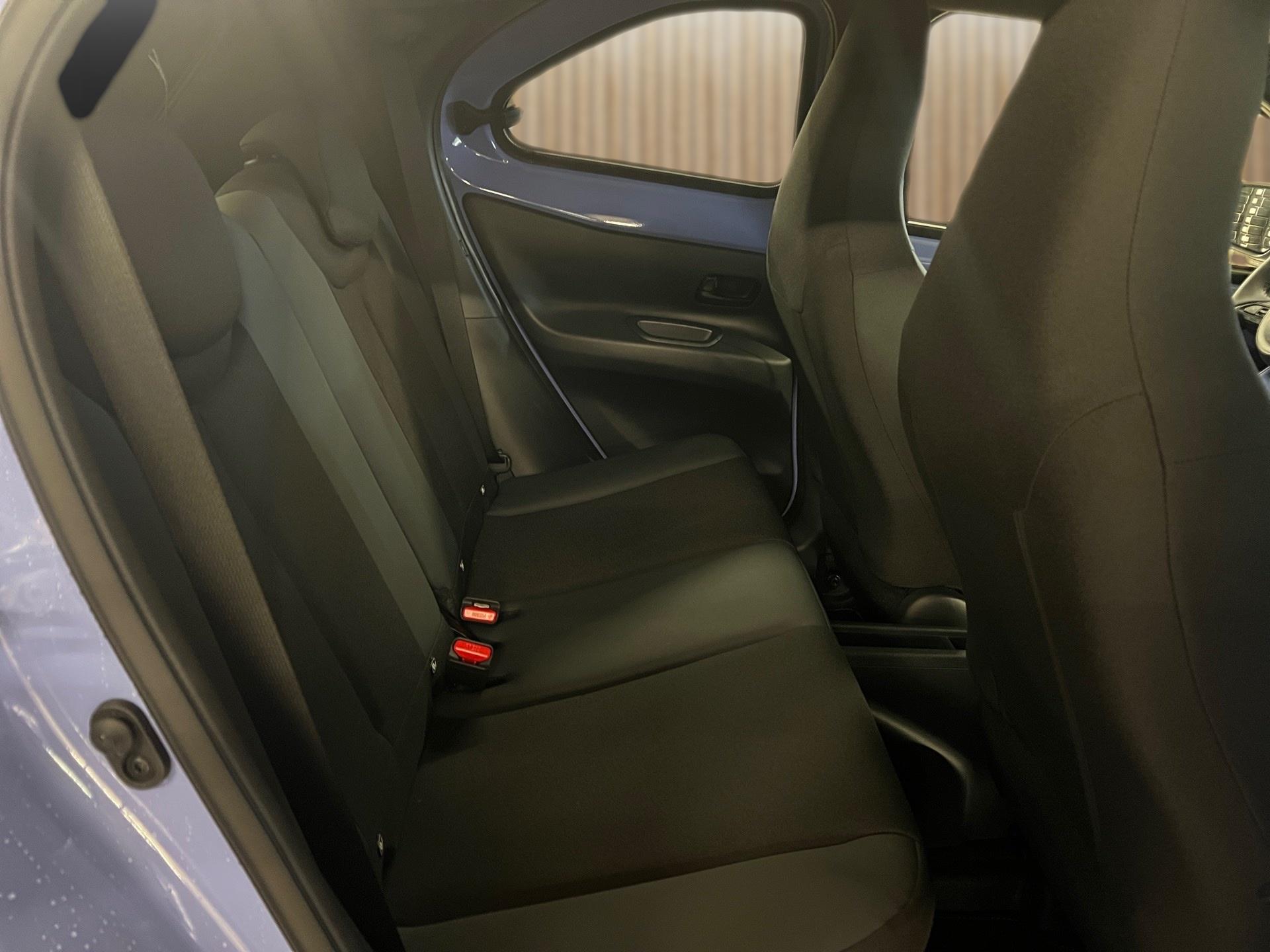TOYOTA Aygo X 1.5 VVT-i HSD Style-image-14