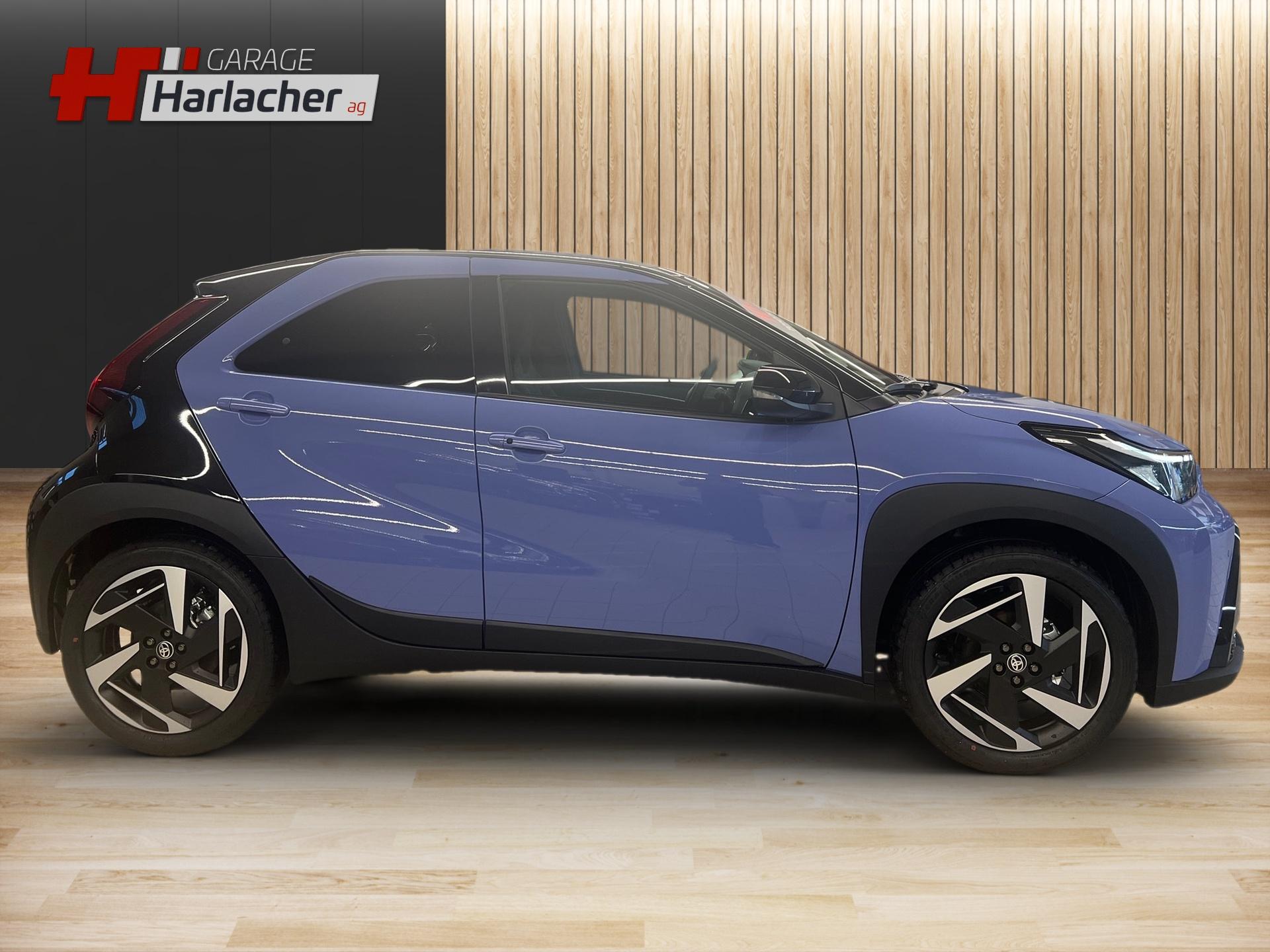 TOYOTA Aygo X 1.5 VVT-i HSD Style-image-3