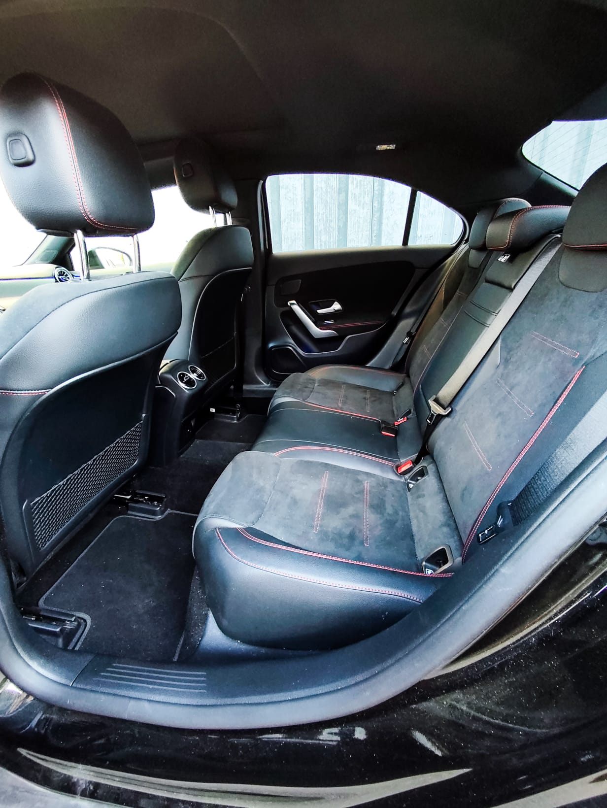 MERCEDES-BENZ A 35 AMG 4matic-image-13
