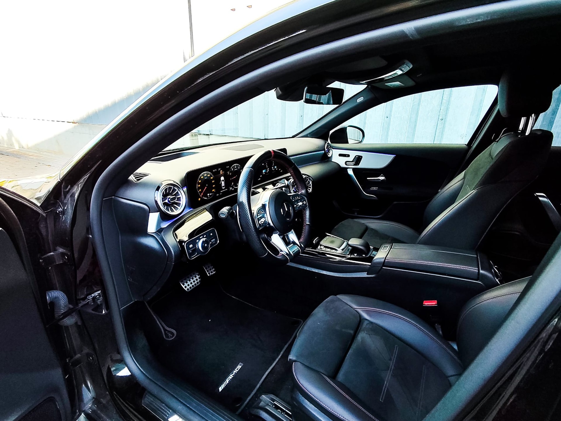 MERCEDES-BENZ A 35 AMG 4matic-image-11