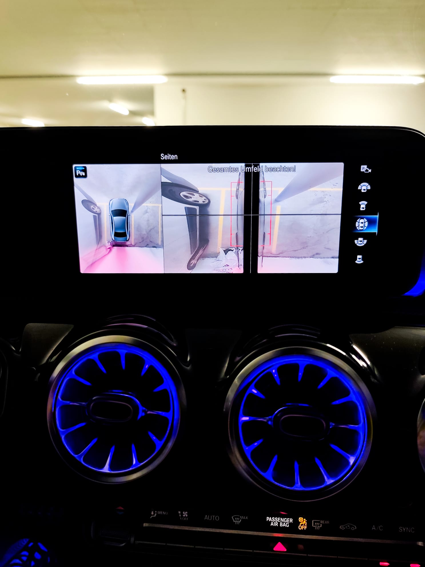 MERCEDES-BENZ A 35 AMG 4matic-image-14