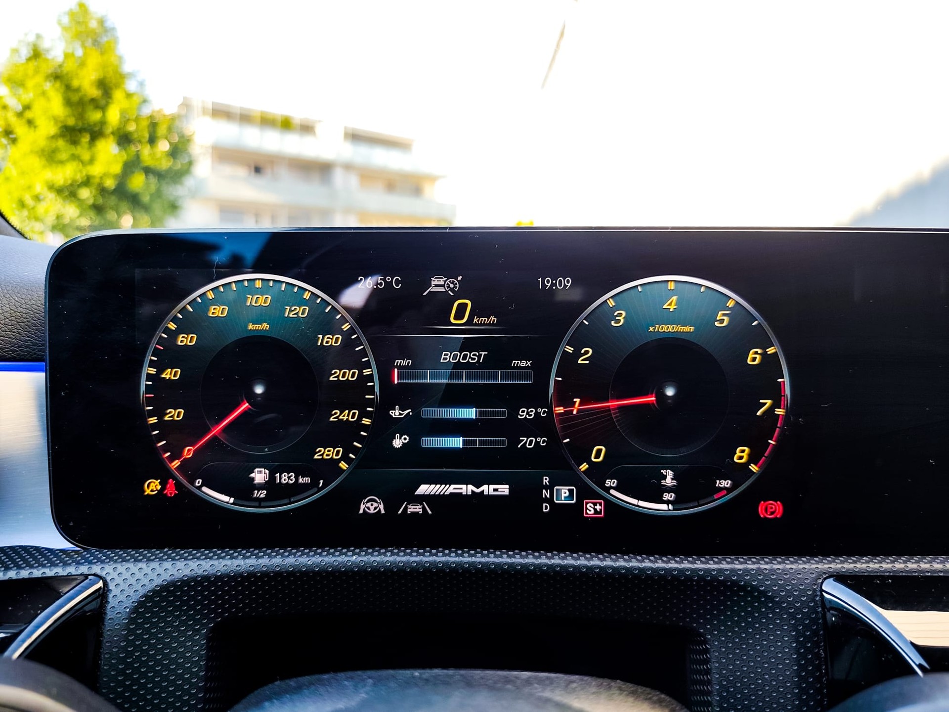 MERCEDES-BENZ A 35 AMG 4matic-image-10
