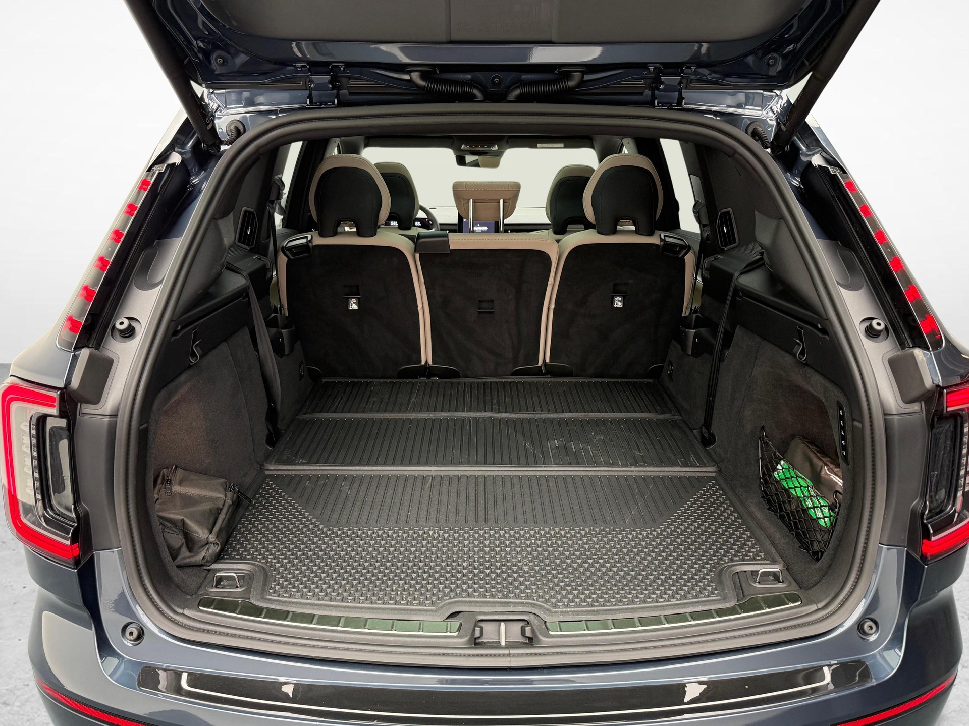 VOLVO EX90 Twin Ultra AWD-image-10