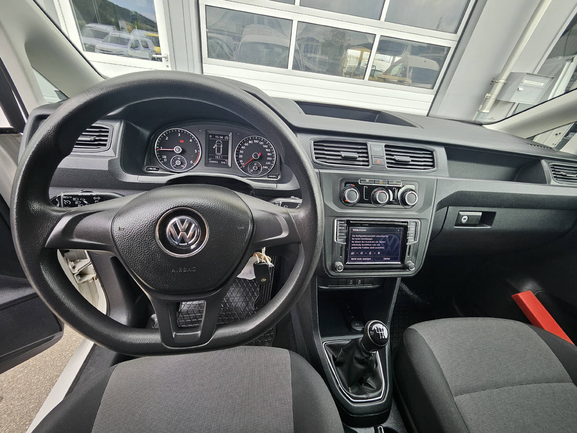 VW Caddy Maxi Kaw. 2.0 TDI 122 BMT 4motion-image-16