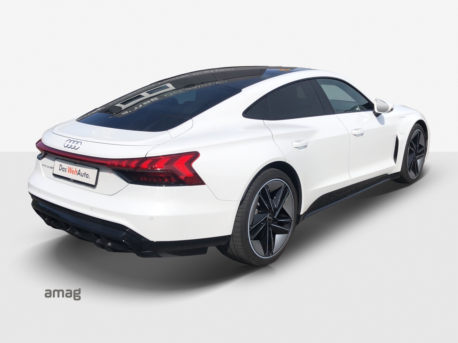 AUDI e-tron GT quattro-image-4