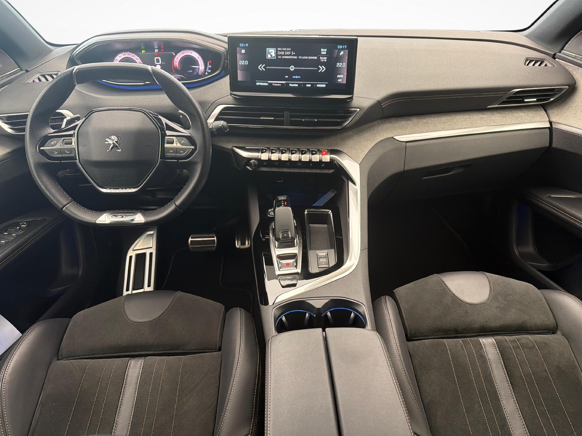 PEUGEOT 3008 1.5 BlueHDi GT Pack-image-8