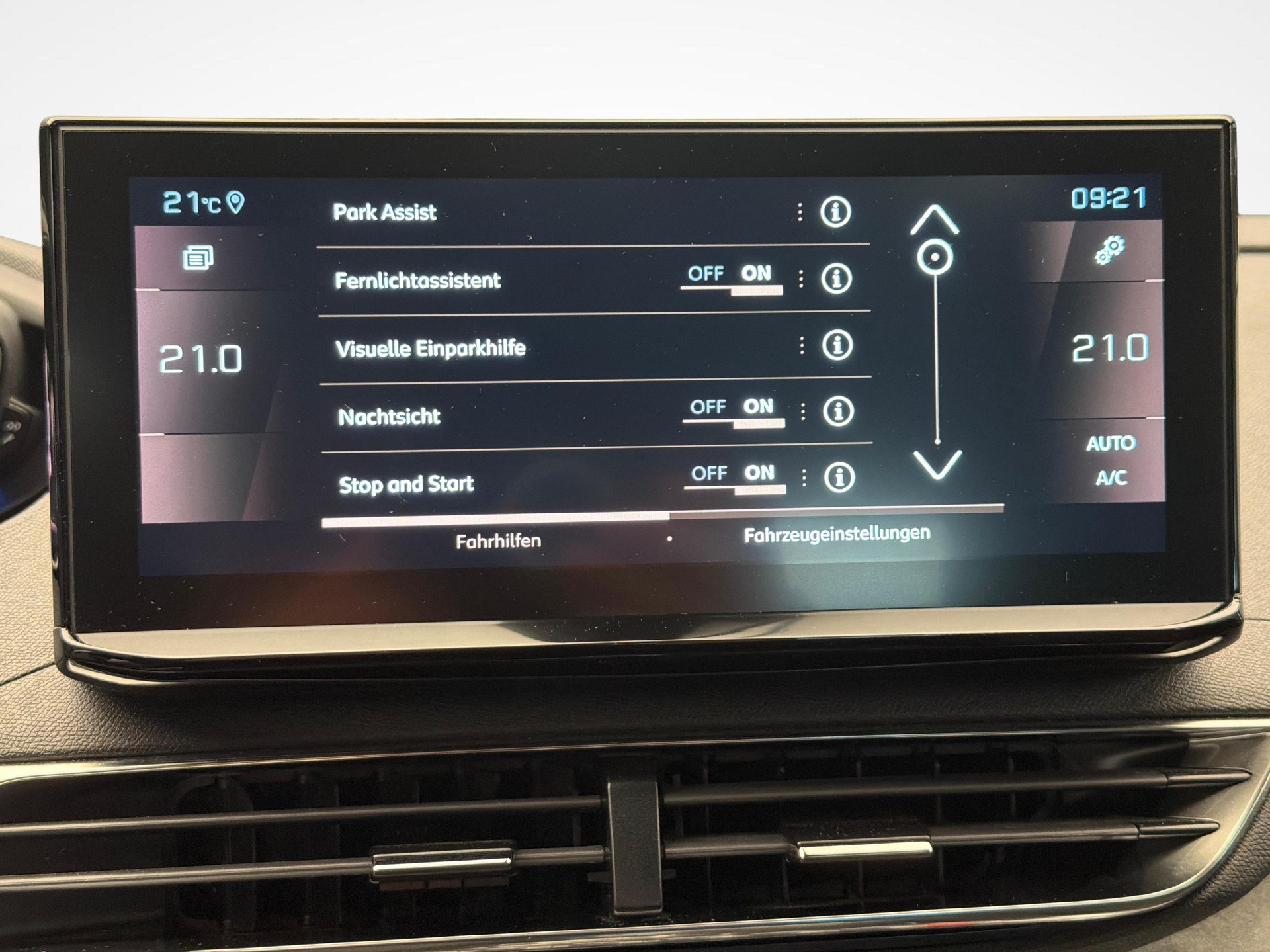 PEUGEOT 3008 1.5 BlueHDi GT Pack-image-18