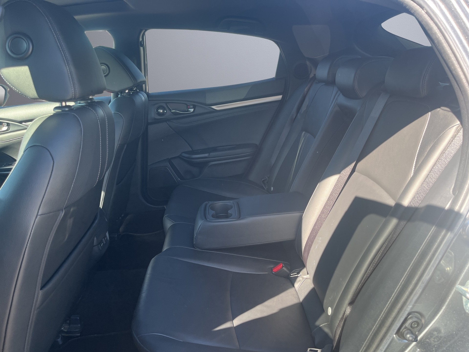 HONDA Civic 1.0 VTEC Turbo Executive Premium-image-16