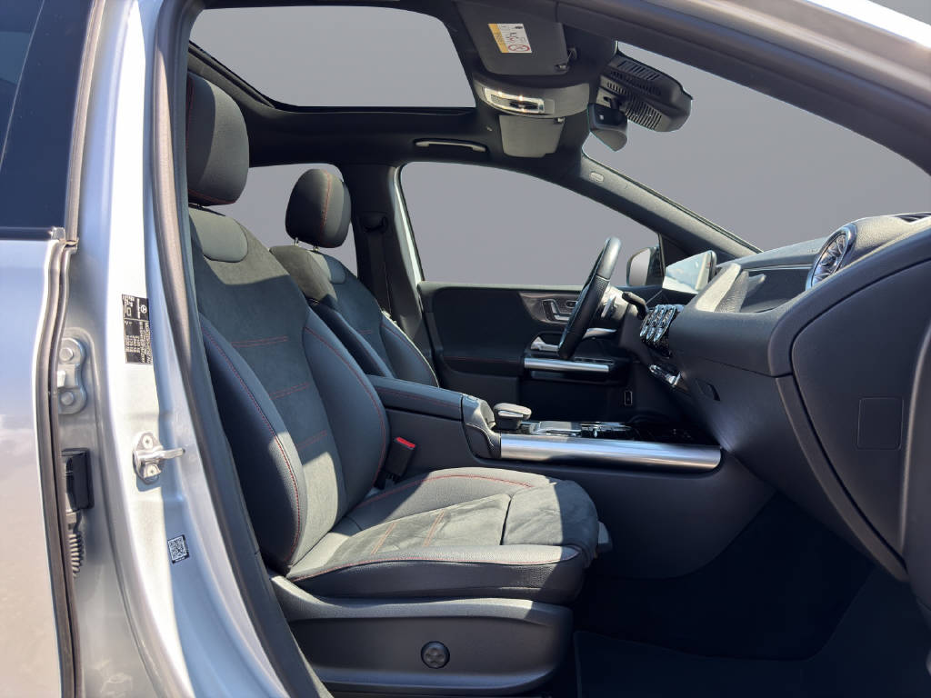 MERCEDES-BENZ B 250 AMG Line 4matic-image-14