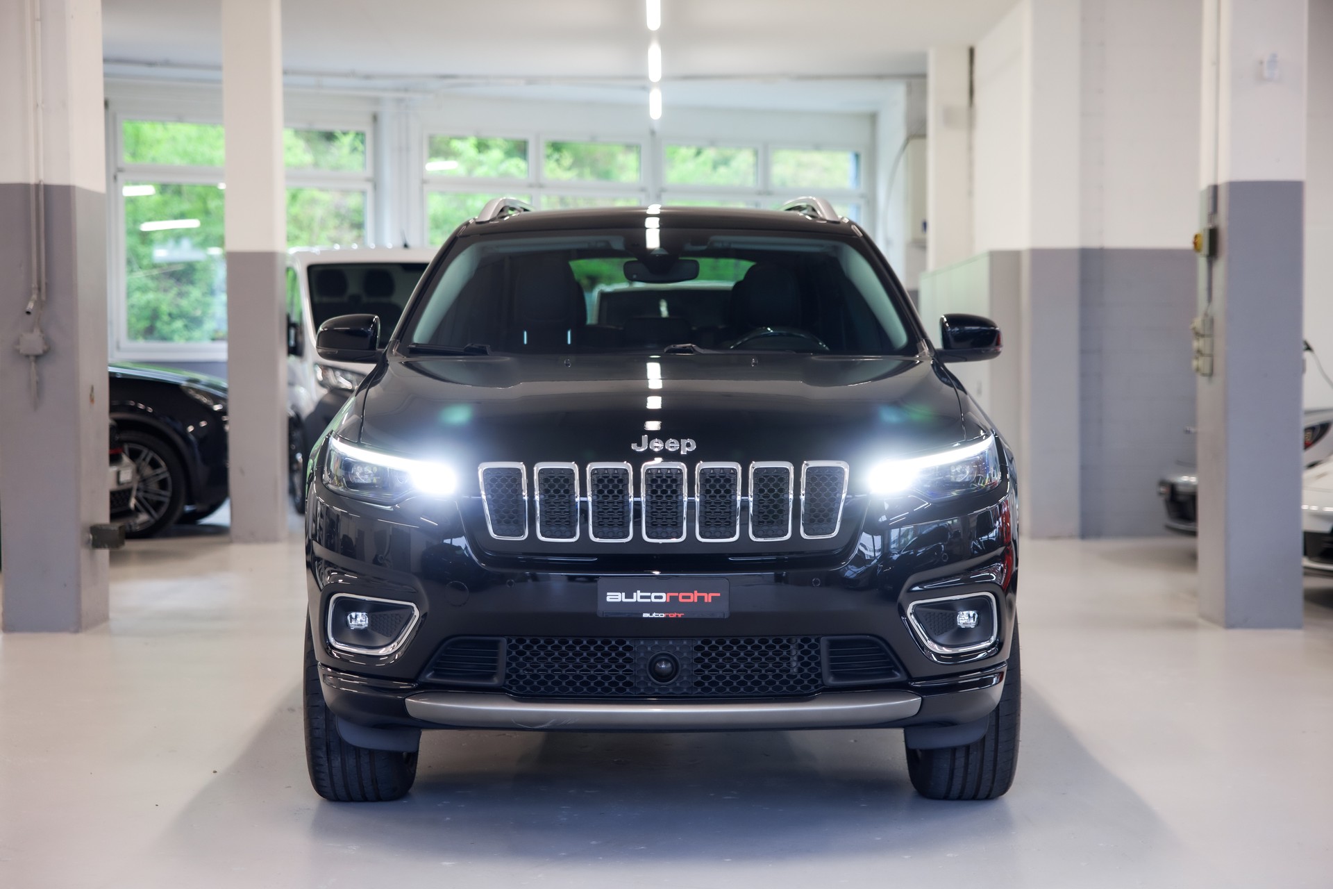 JEEP Cherokee 2.0 Overland AWD Drive I 9ATX-showroom-element-1