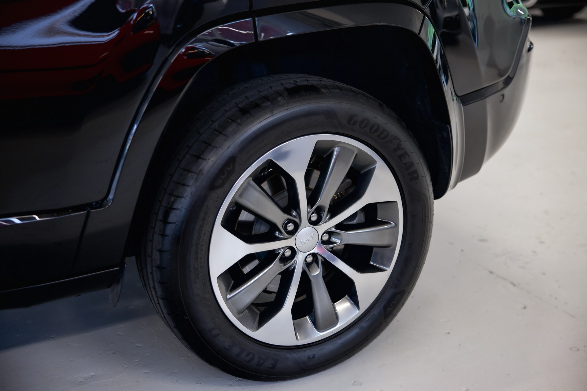 JEEP Cherokee 2.0 Overland AWD Drive I 9ATX-image-15