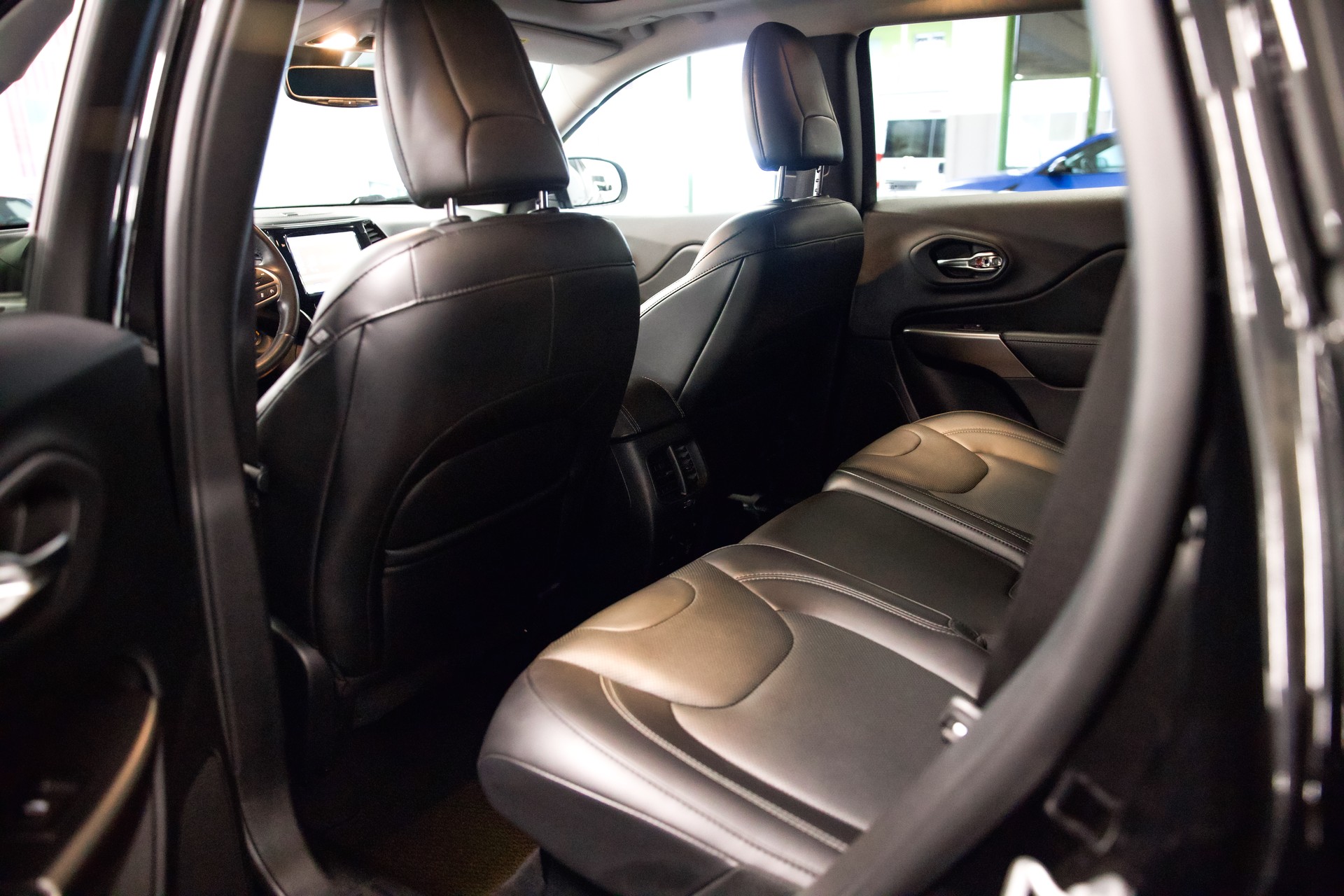 JEEP Cherokee 2.0 Overland AWD Drive I 9ATX-image-21