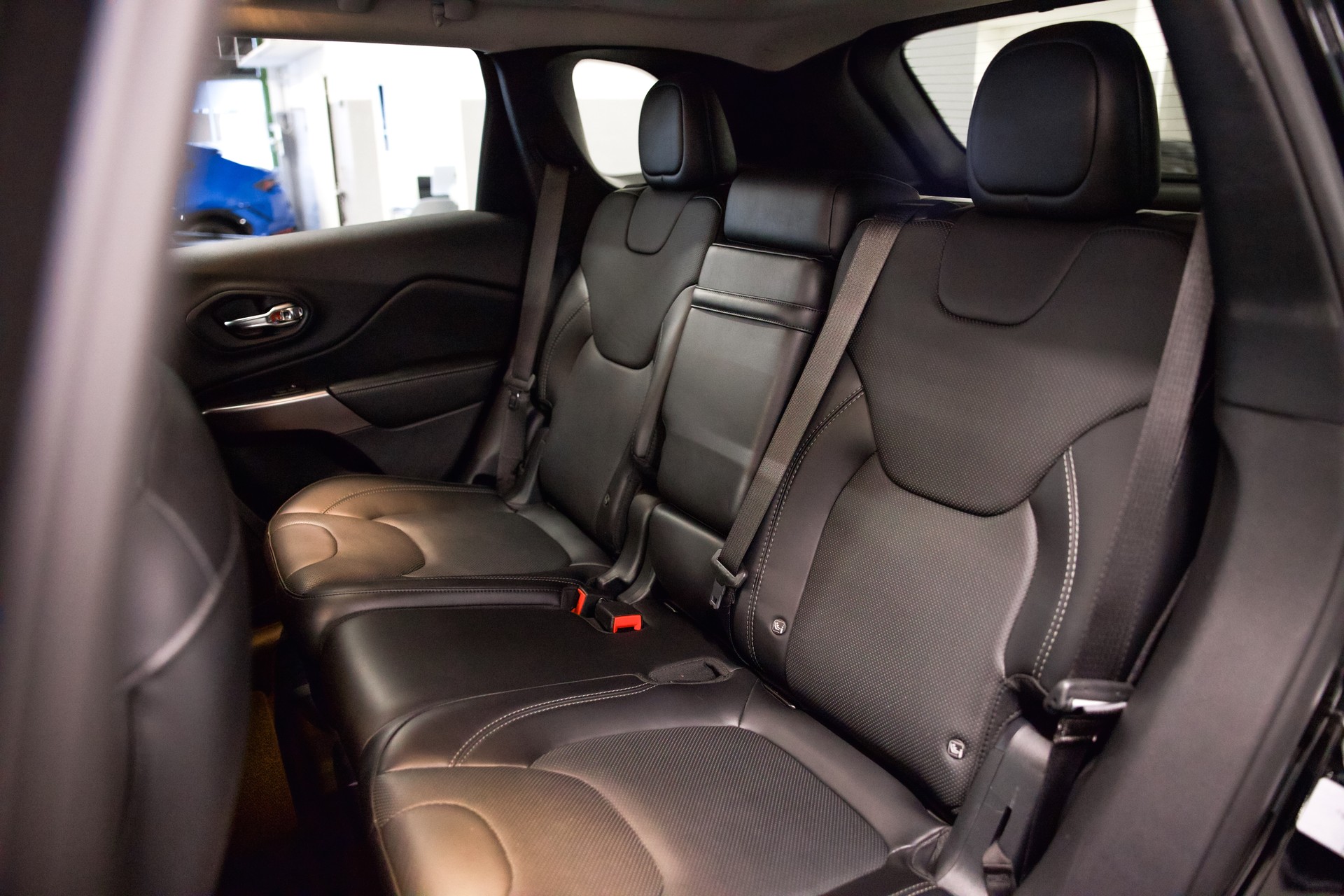 JEEP Cherokee 2.0 Overland AWD Drive I 9ATX-image-23