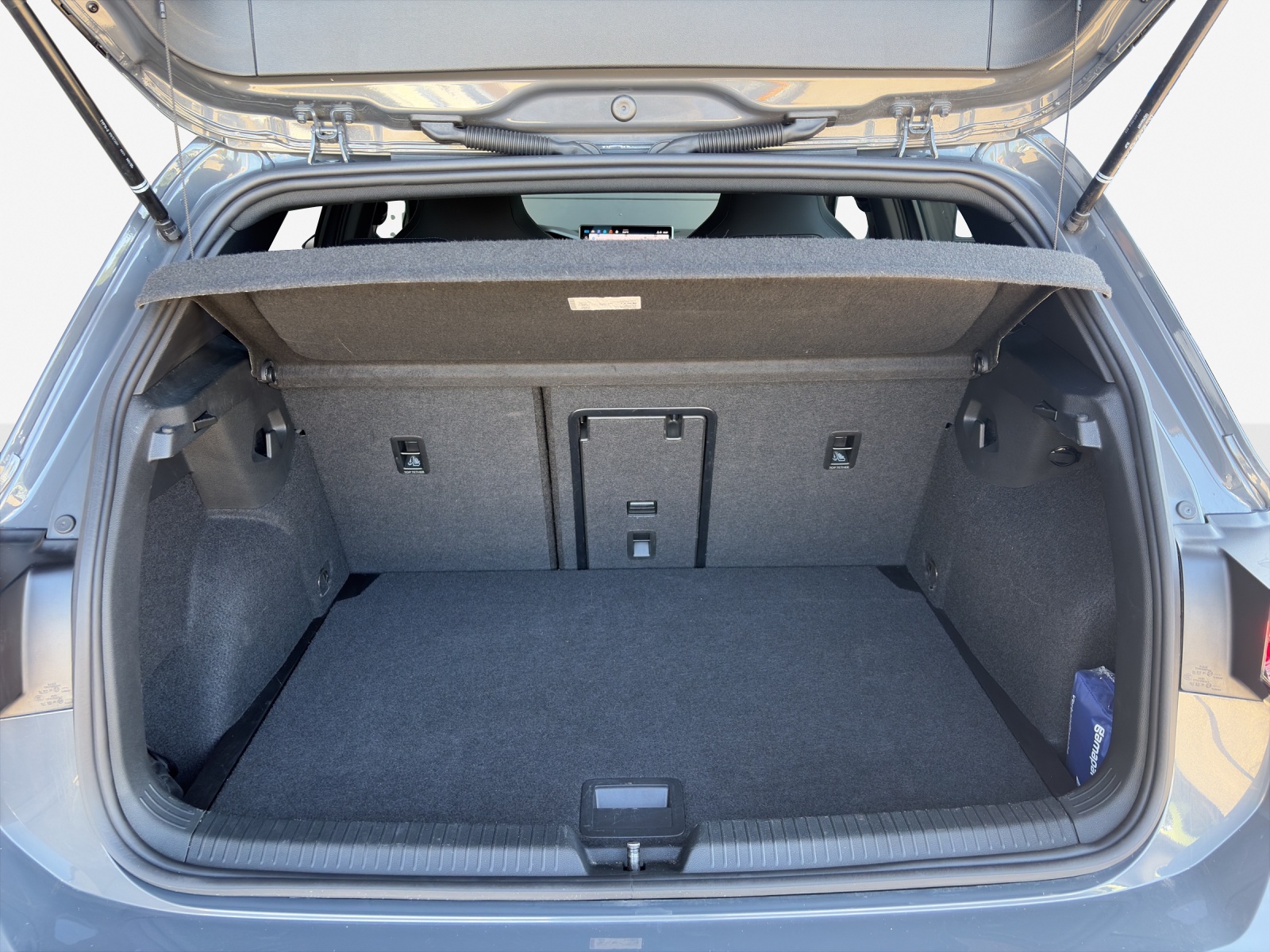VW Golf 2.0 TSI R-Line DSG 4 Motion-image-12