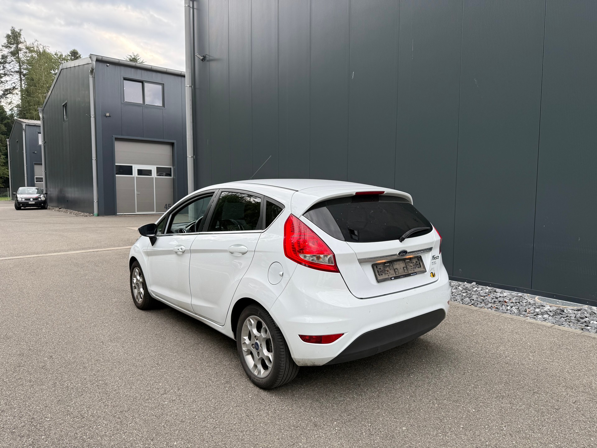 FORD Fiesta 1.4 16V Trend+-image-4