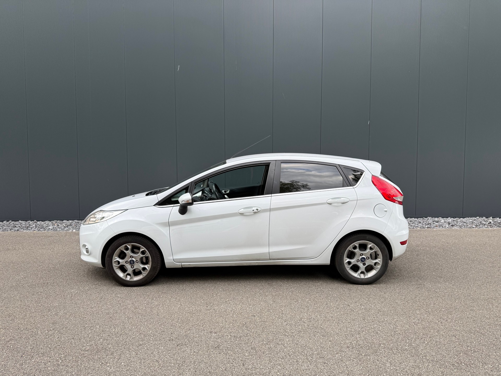 FORD Fiesta 1.4 16V Trend+-image-3