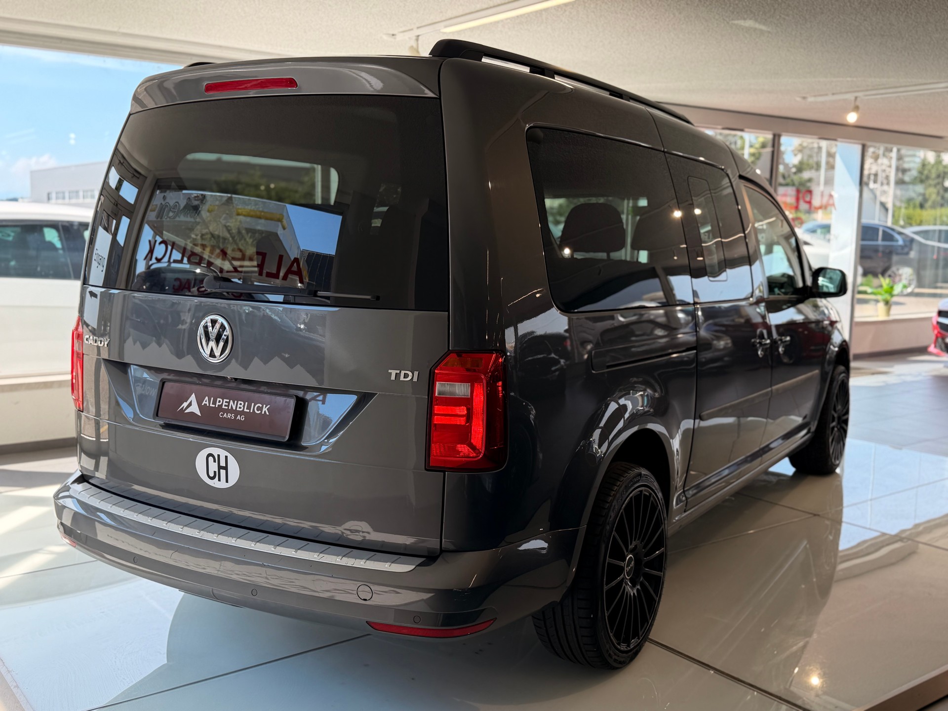 VW Caddy Maxi 2.0 TDI Trendline DSG-image-7