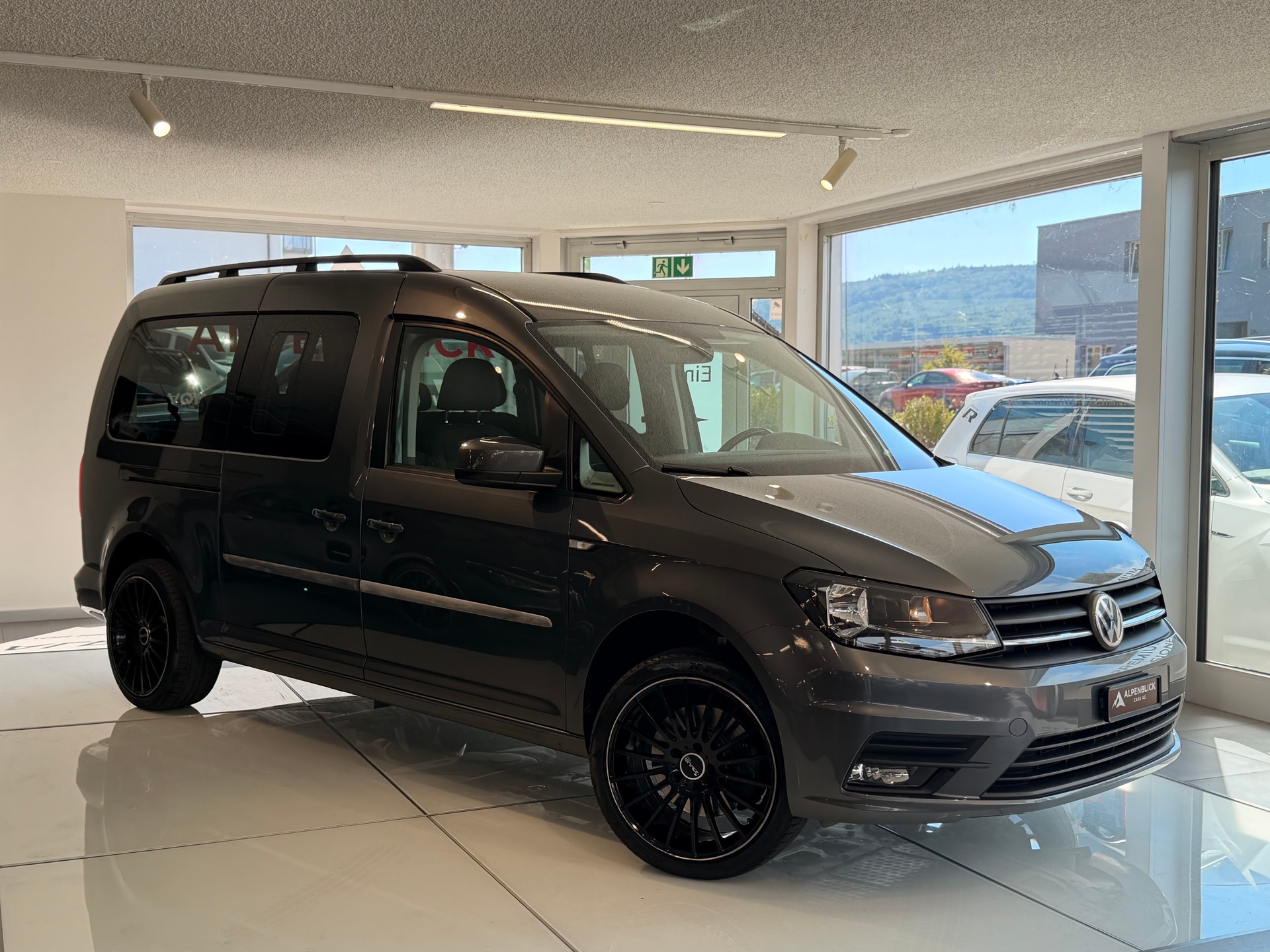VW Caddy Maxi 2.0 TDI Trendline DSG-image-1