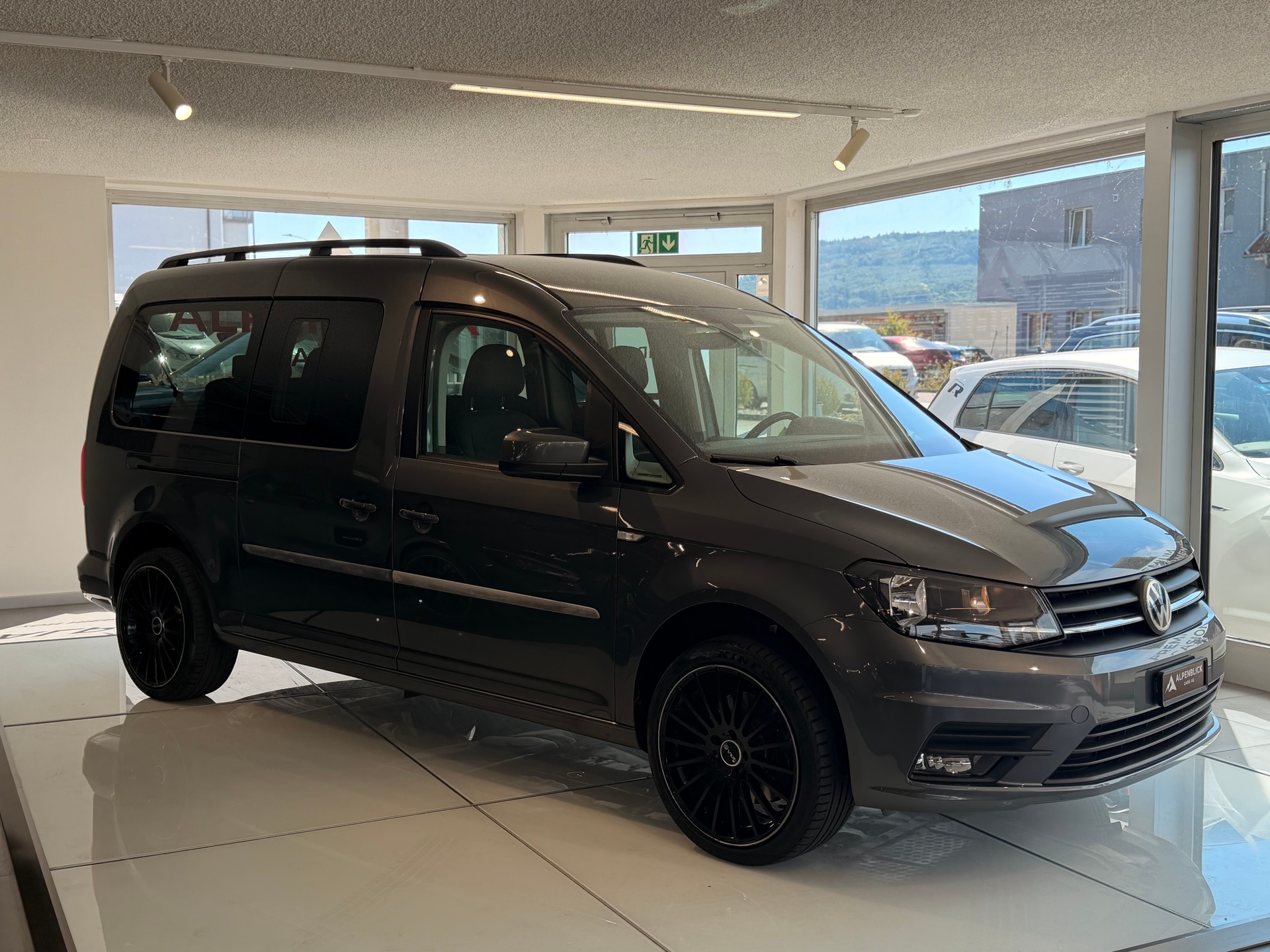 VW Caddy Maxi 2.0 TDI Trendline DSG-image-5