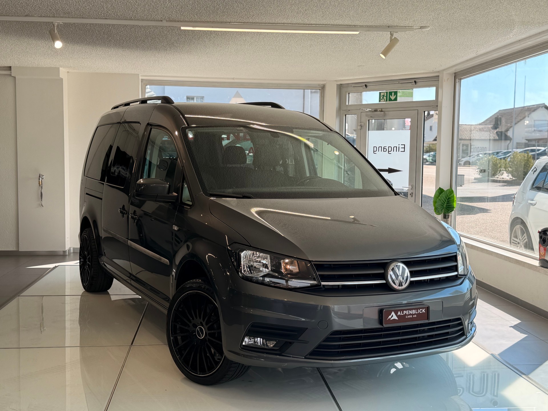 VW Caddy Maxi 2.0 TDI Trendline DSG-image-0
