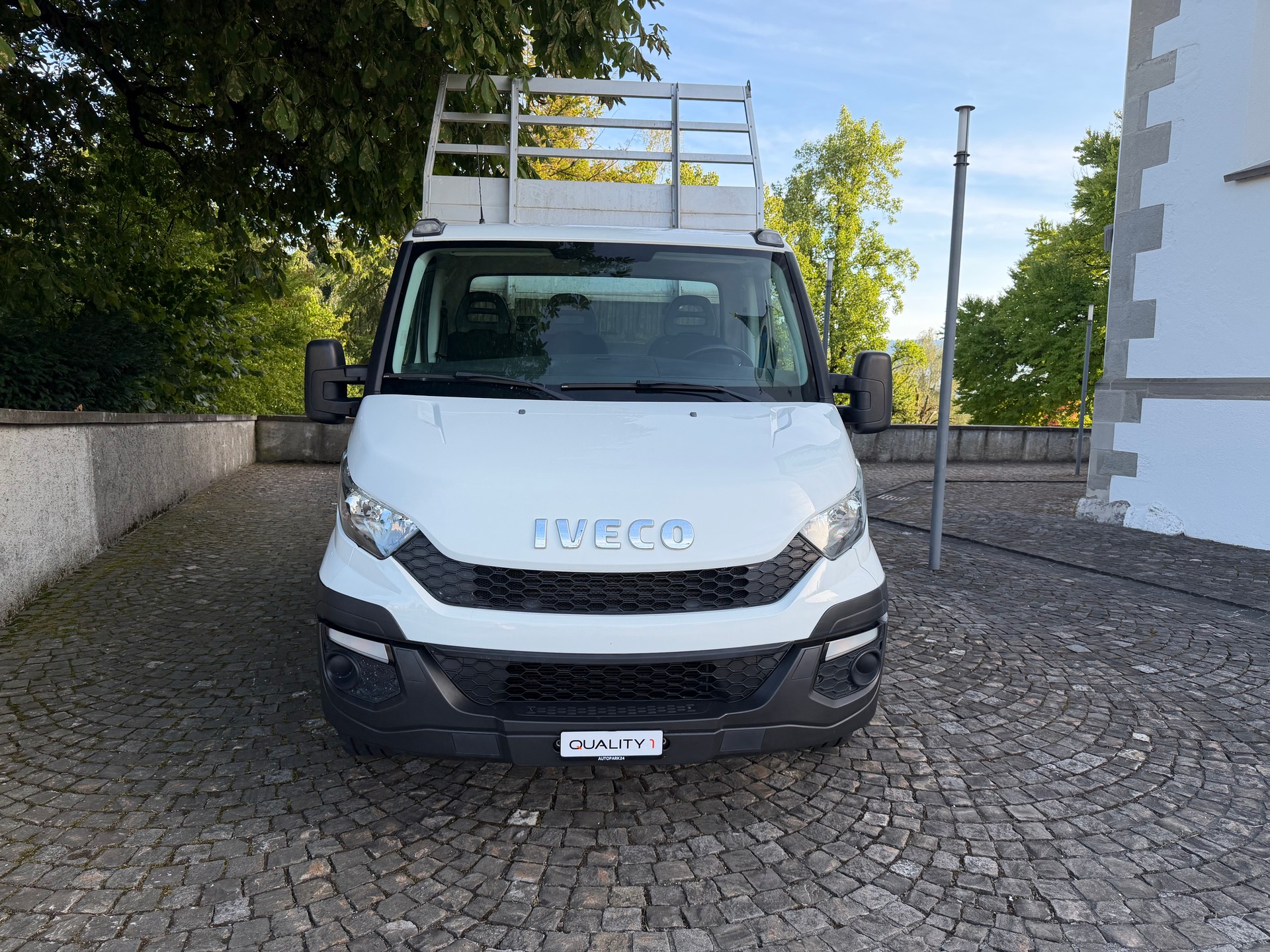 IVECO 35 S 13 / Kipper / Frisch ab MFK / Service gepflegt inkl. Zahnriemen / Nutzlast 1240kg / Anhängerkupplung 3500kg-image-1