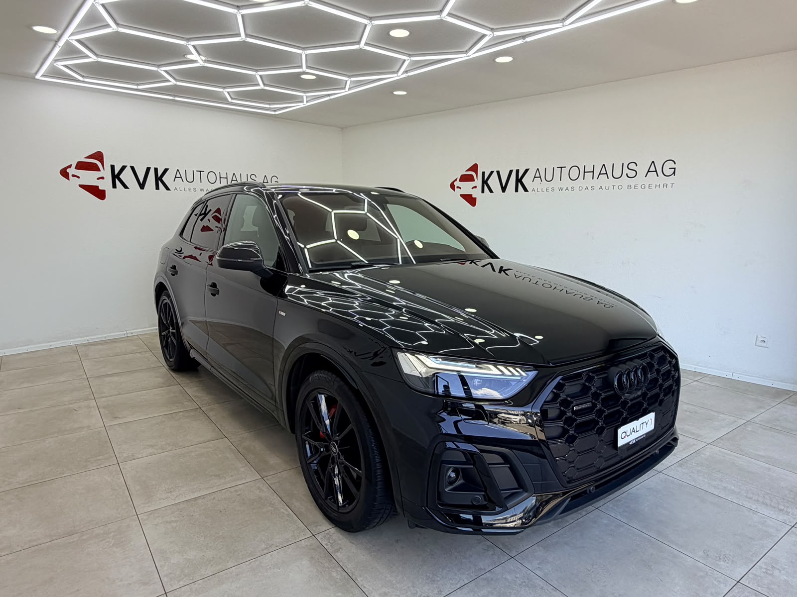 AUDI Q5 40 TDI Black Edition quattro S-tronic*CH Fahzeug*Top Austattung*5 Jahre Werksgarantie*-image-5