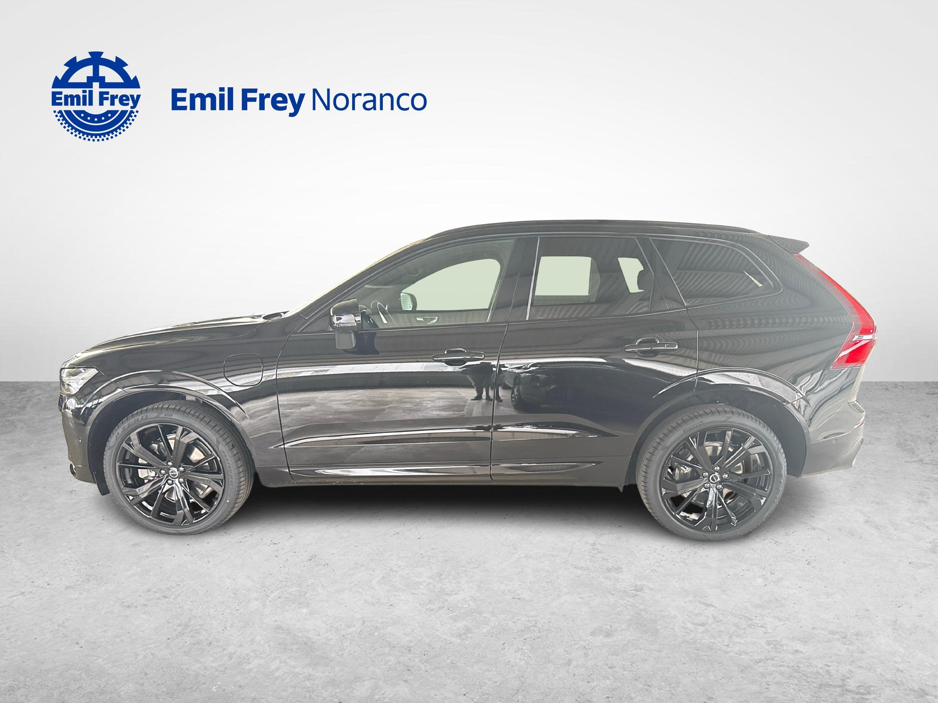 VOLVO XC60 2.0 T6 TE Black Edition eAWD-image-2