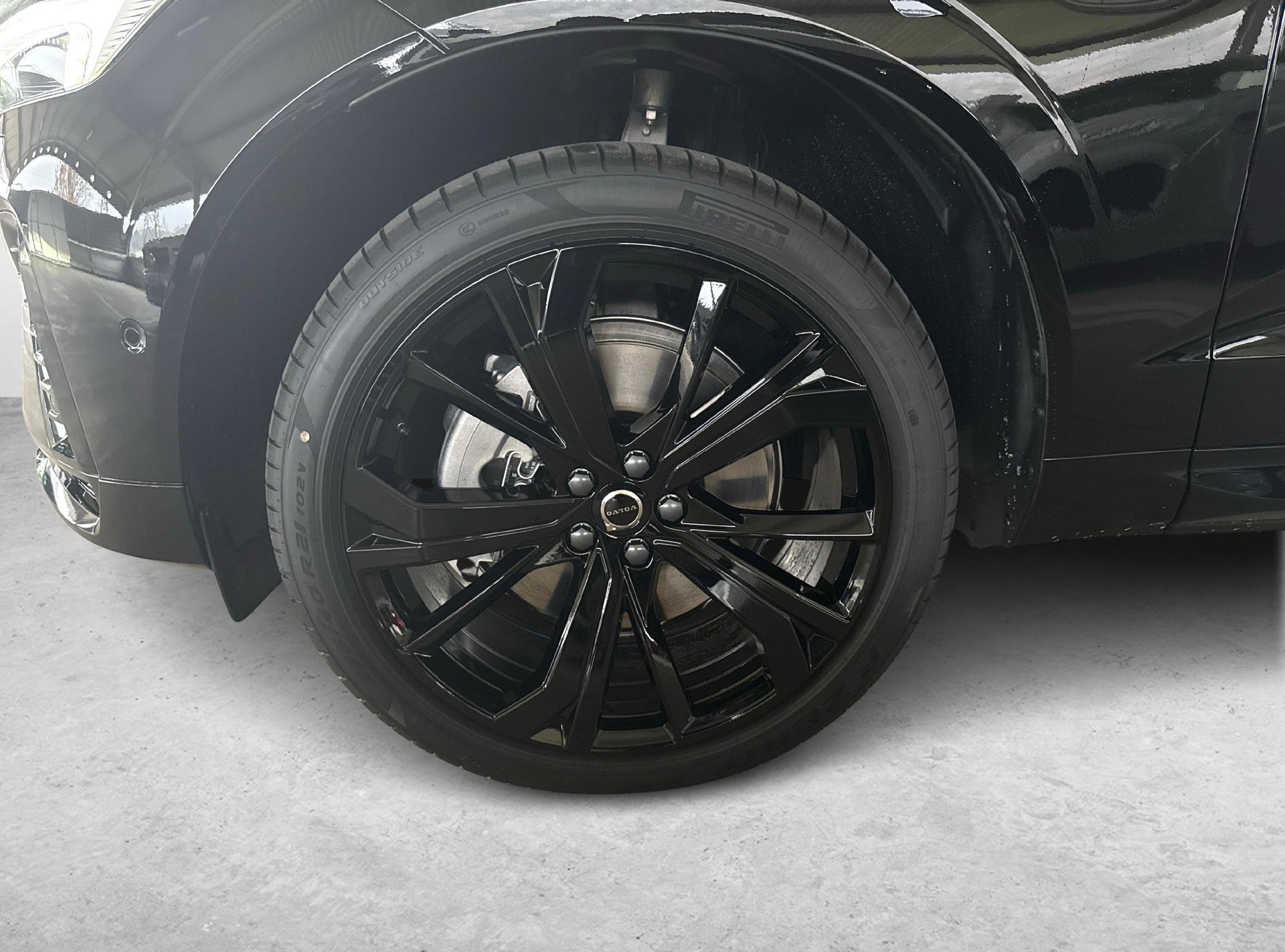 VOLVO XC60 2.0 T6 TE Black Edition eAWD-image-16