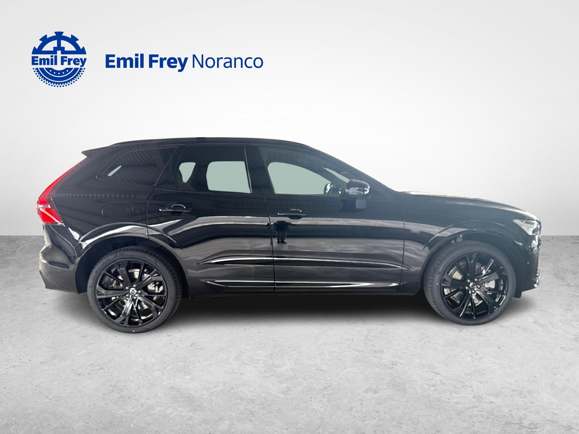 VOLVO XC60 2.0 T6 TE Black Edition eAWD-image-3