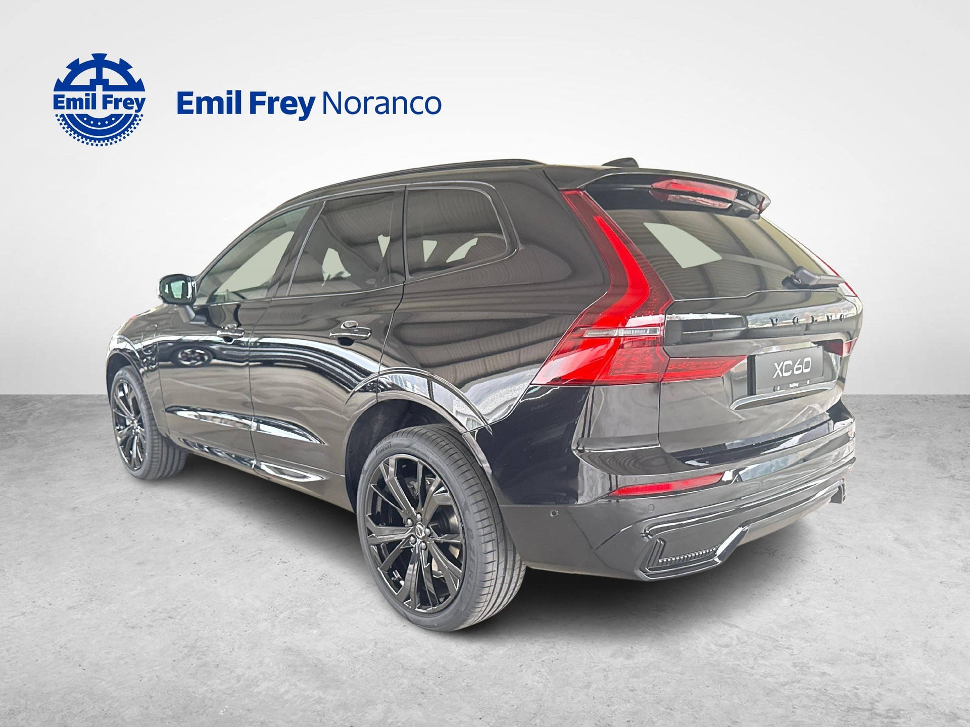 VOLVO XC60 2.0 T6 TE Black Edition eAWD-image-4