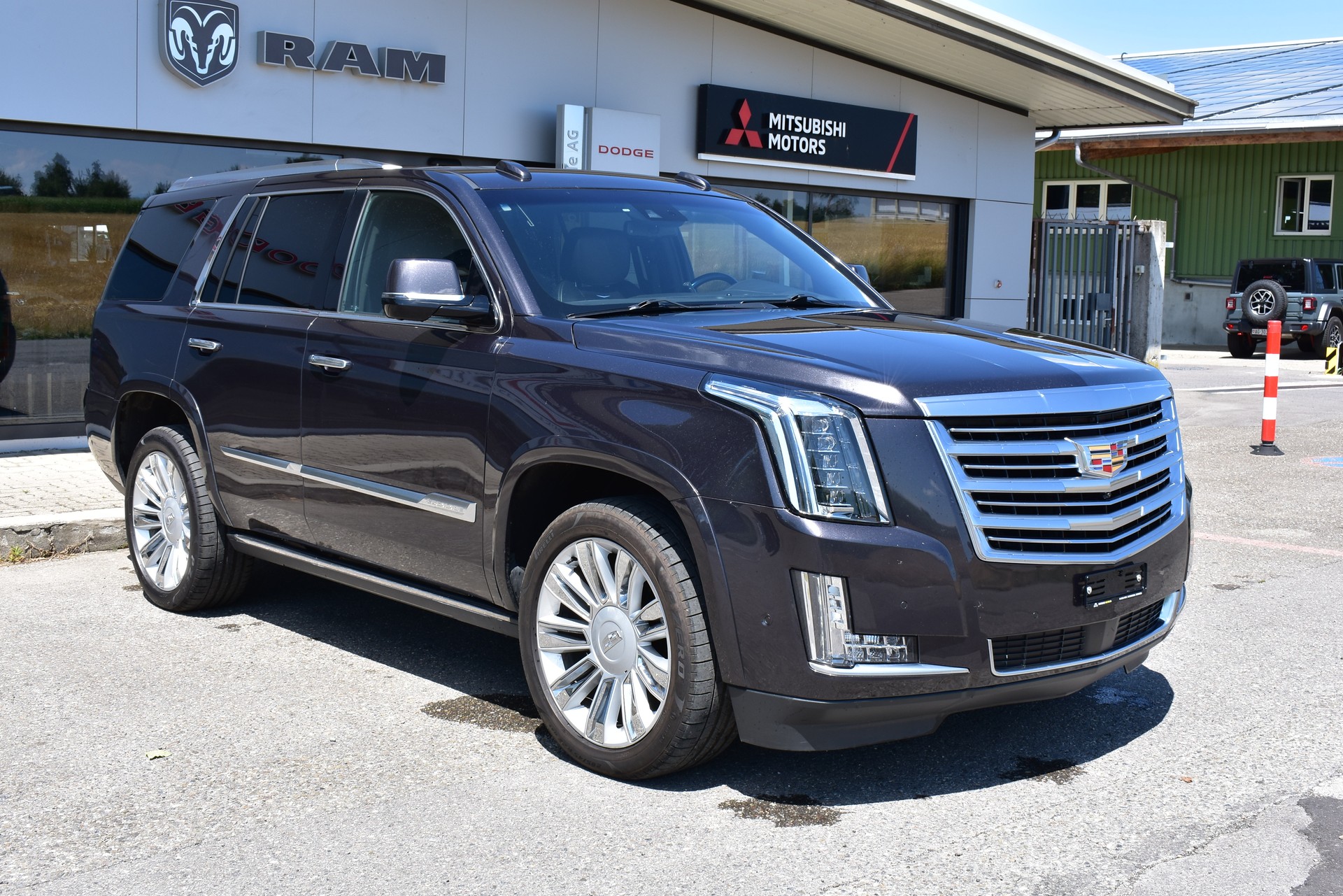 CADILLAC Escalade 6.2 Platinum Automatic-image-1