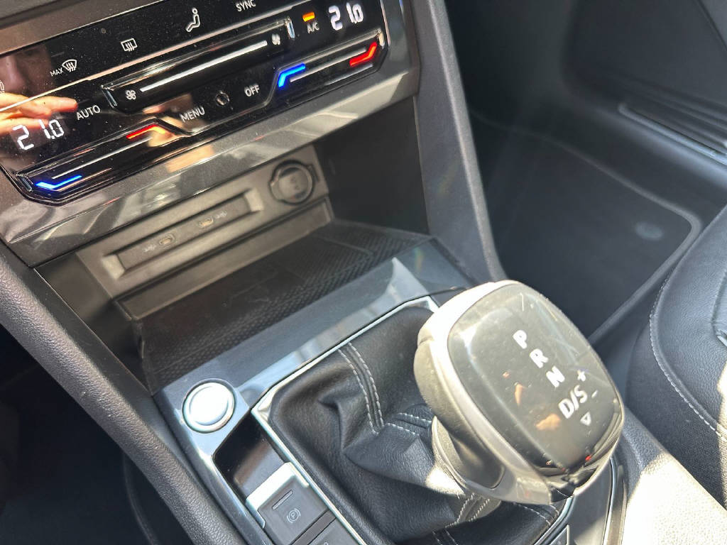 VW Tiguan 2.0 TSI R-Line DSG - CH-image-11