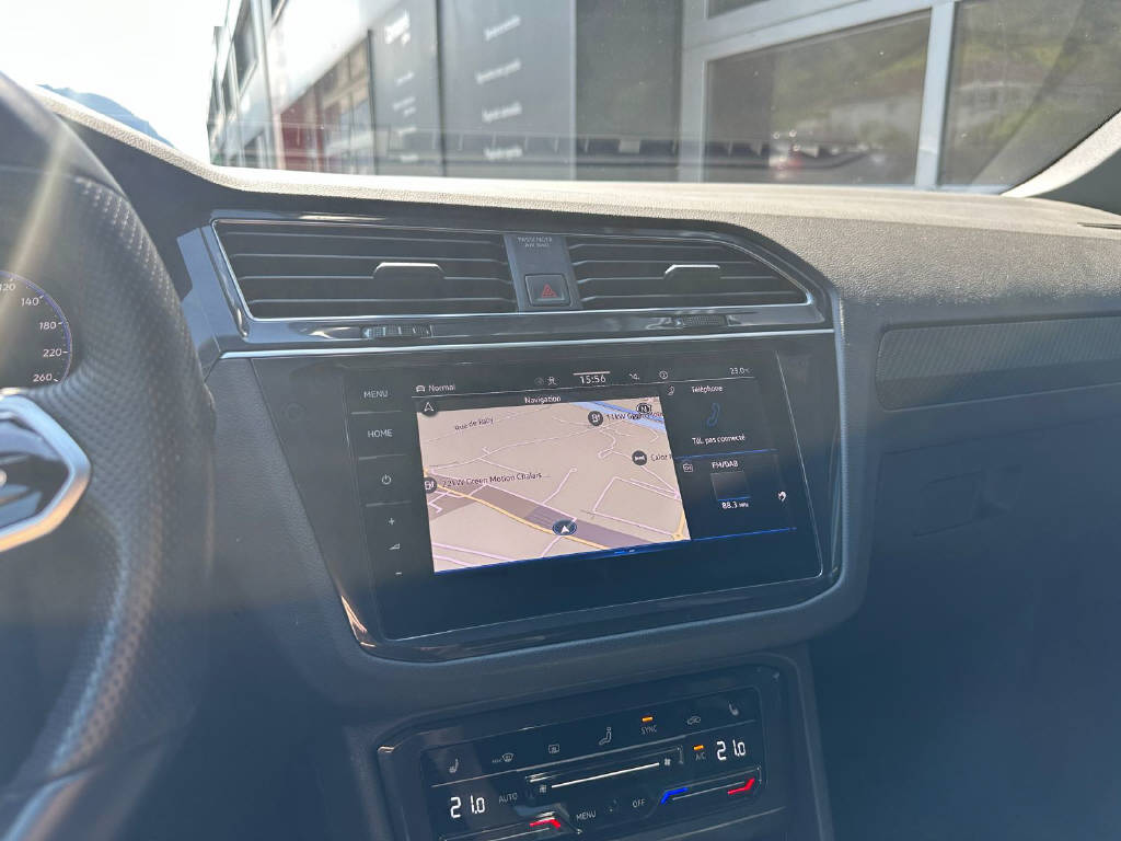 VW Tiguan 2.0 TSI R-Line DSG - CH-image-9