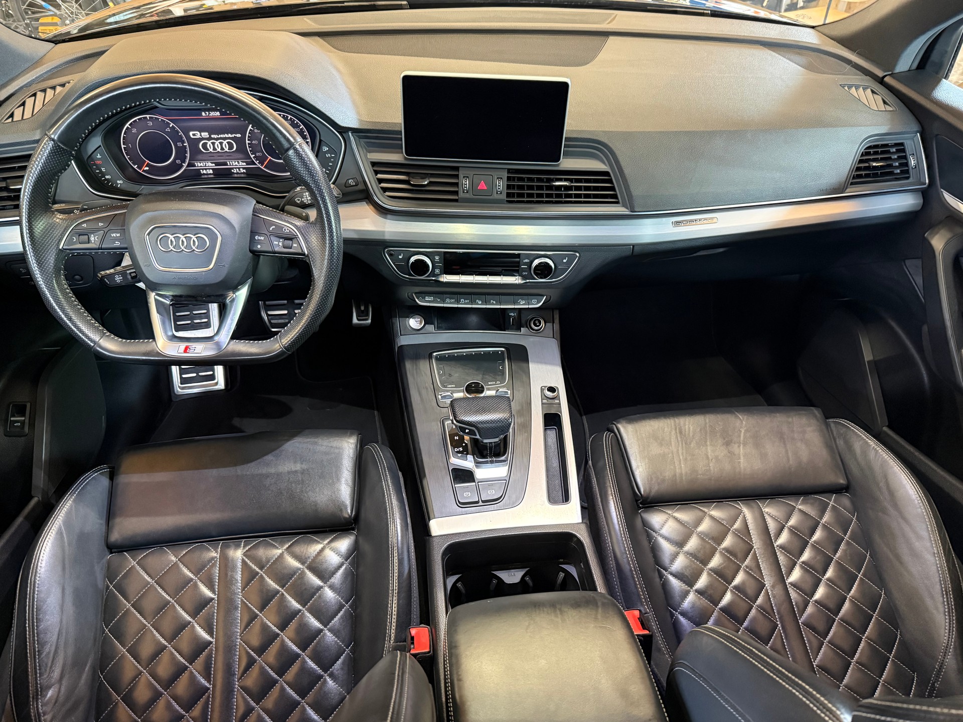 AUDI Q5 2.0 TDI sport quattro S-tronic-image-8