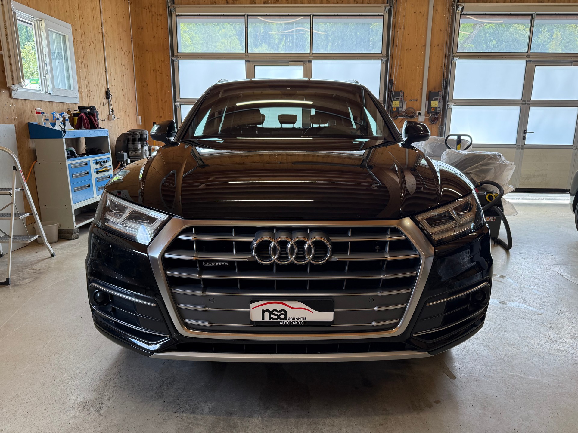 AUDI Q5 2.0 TDI sport quattro S-tronic-showroom-element-1