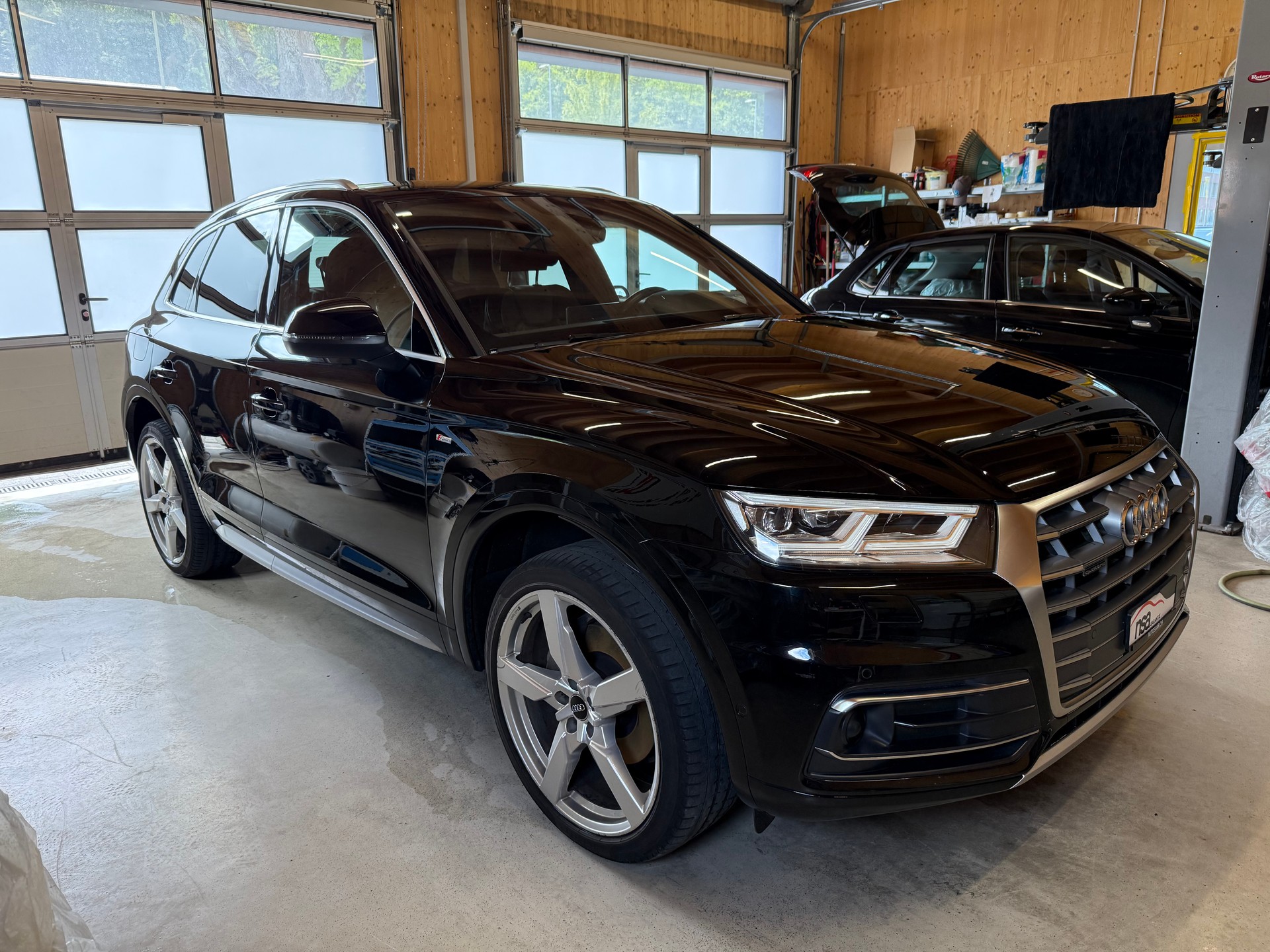 AUDI Q5 2.0 TDI sport quattro S-tronic-showroom-element-2