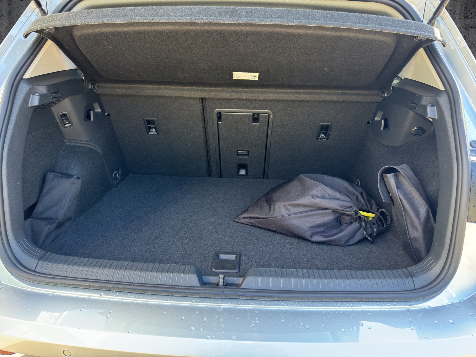 VW Golf 1.4 TSI PHEV Style-image-16
