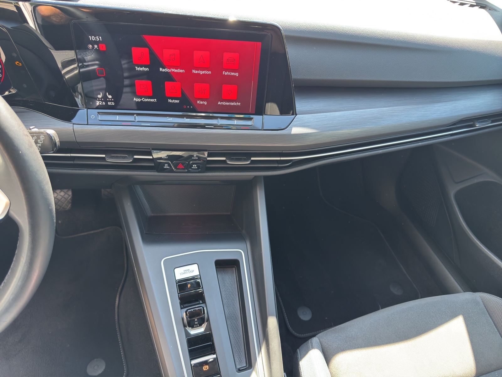 VW Golf 1.4 TSI PHEV Style-image-12