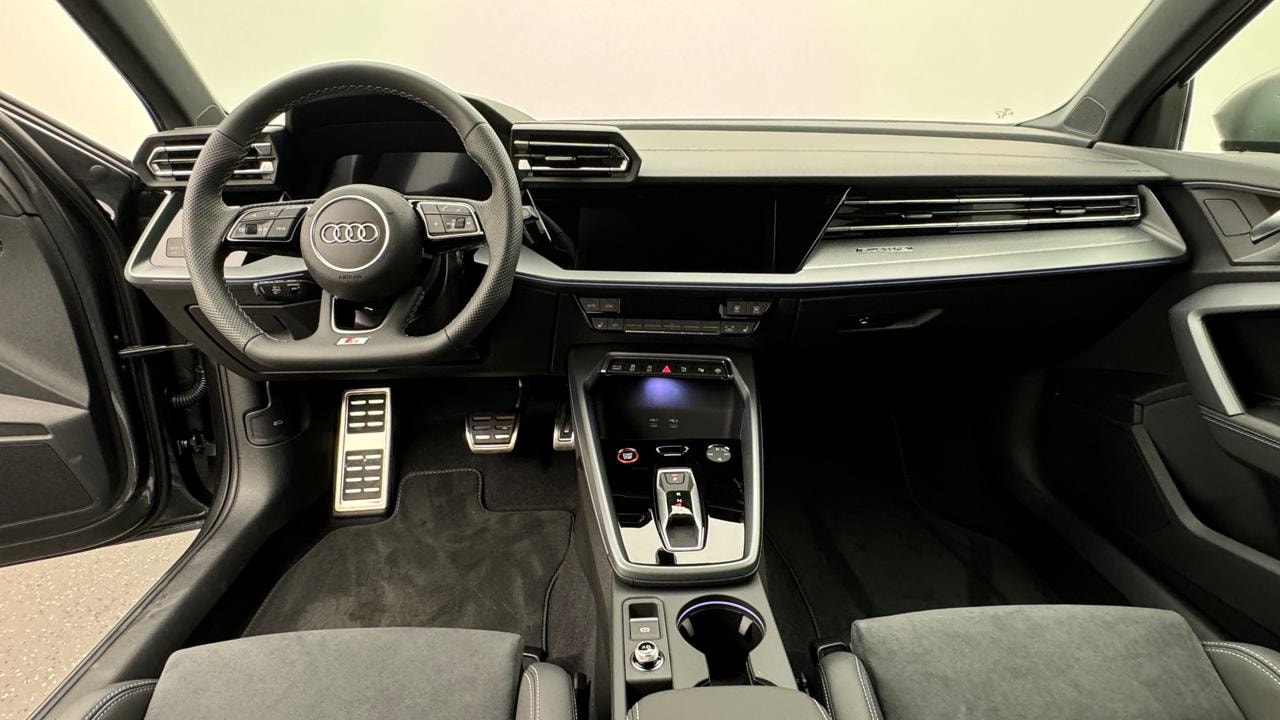 AUDI S3 Sportback TFSI quattro S-tronic-image-5