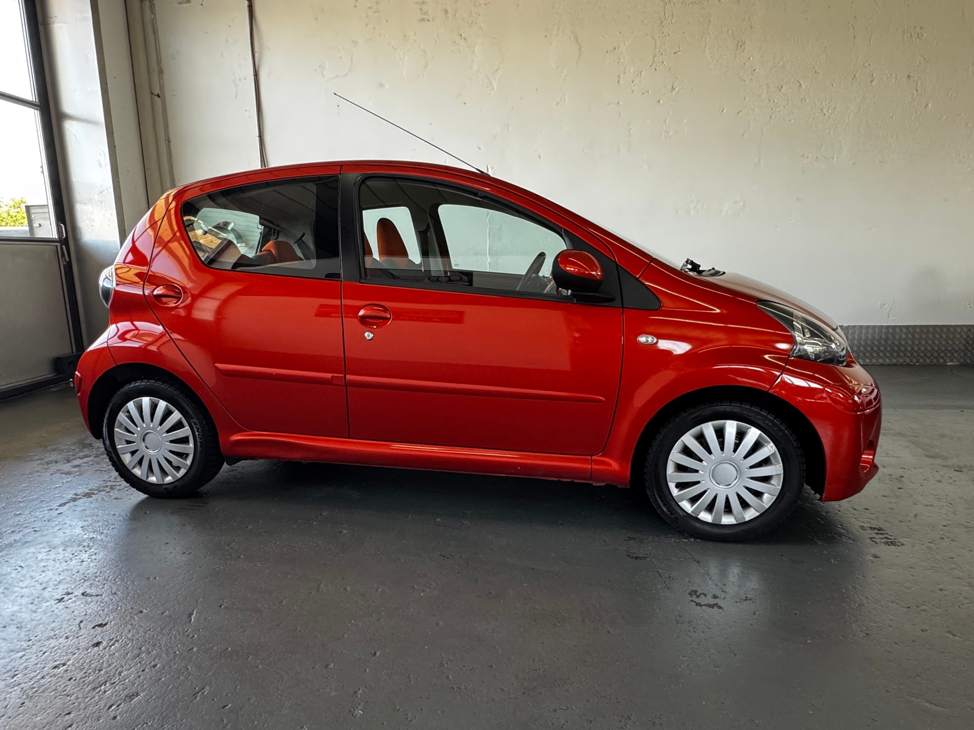TOYOTA Aygo 1.0 VVT-i Sol Multimode-image-6